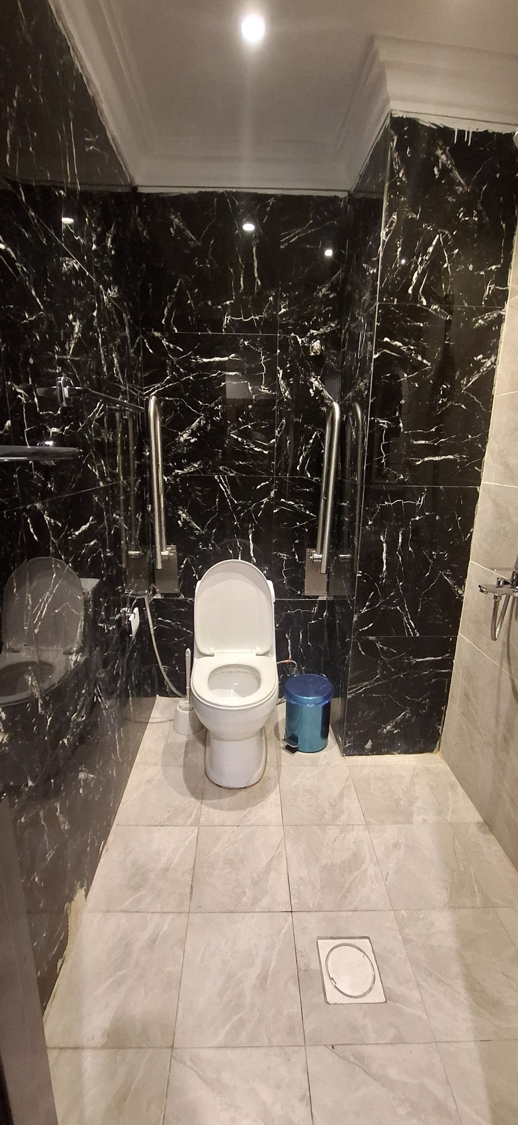 Apartment | Bathroom