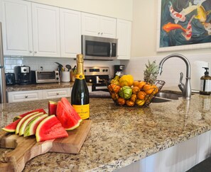 Fridge, microwave, oven, stovetop - DEAL 5-31 to 6-8.Beachfront.Groundfloor.King EnSuite.Queen BunkRoom.Indoor Pool. (Orange Beach)