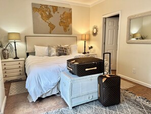 2 slaapkamers, een strijkplank/strijkijzer, reisbedje, wifi