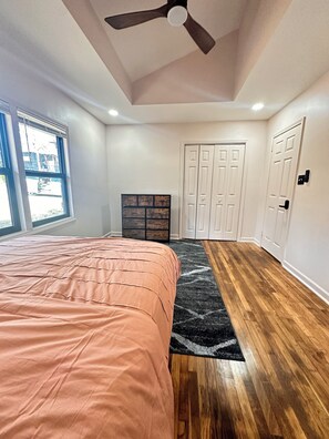 3 bedrooms, iron/ironing board, WiFi, bed sheets - 3-bedroom house in nice Atlanta with WiFi, AC (Atlanta)