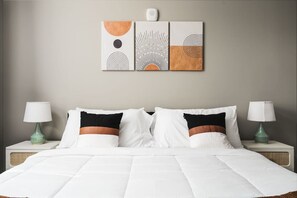 2 bedrooms, desk, iron/ironing board, free WiFi