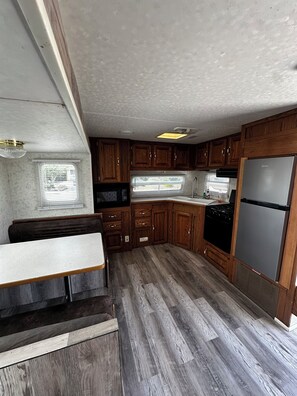 Private kitchen - RV near Downtown Las Vegas (Las Vegas)