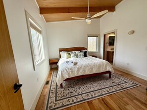 1 bedroom, WiFi (free), bed sheets