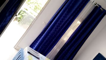 1 bedroom, desk, iron/ironing board, WiFi