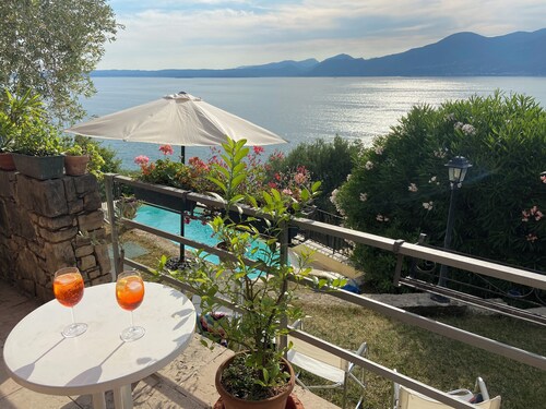 Charming villa with private pool & incredible lake views in Torri del Benaco
