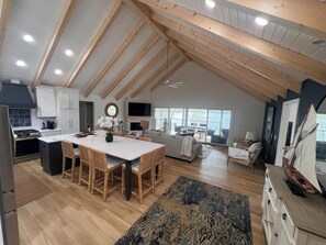 Smart-TV, peis, bordtennis og PC-skjermer