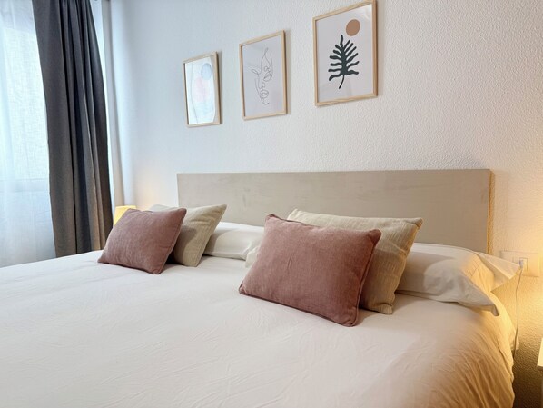 2 habitaciones, tabla de planchar con plancha y wifi gratis 