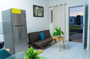 Ducha, artículos de tocador gratuitos, toallas, jabón