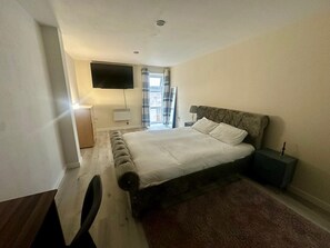 2 Schlafzimmer, Bügeleisen/Bügelbrett, WLAN, Bettwäsche