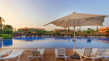 4 albercas al aire libre