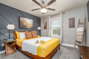 4 bedrooms, iron/ironing board, WiFi (free), bed sheets