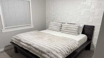 2 bedrooms, iron/ironing board, free WiFi, bed sheets