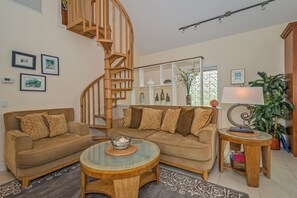 TV - 135 Damfiwill - 2 bedroom / 3 Bath - dock for boat - Pet Friendly! (Boca Grande)