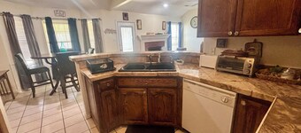 Country Comfy Texas Home perfect For Families and Weary Travlers