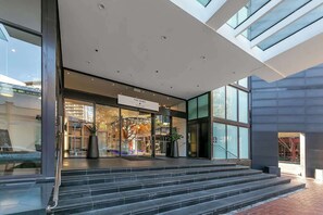Exterior detail - Fabulous City Apartment with Stunning Ocean Views (Auckland)