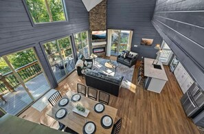 Smart TV, fireplace, books -  Indoor pool,Fire Place, Game Room. Douglas Lake. Sleeps 10 hot tub,  WiFi, AC (Pigeon Forge)