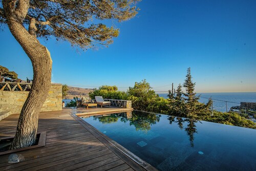 Zen Blue Suites Luxury and Nature in Kea