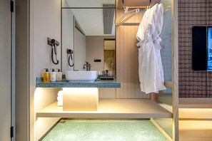 Family Suite | Interior detail - lanziguojijiudian (Chongqing)