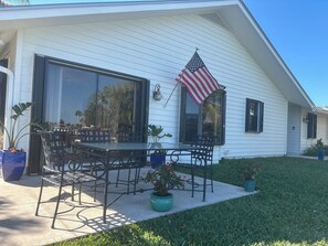 Outdoor dining - Rare opportunity - Waterfront Home with private dock in convenient location (Hobe Sound)