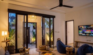 Flat-screen TV - Villa Loli Sanur  (Denpasar)