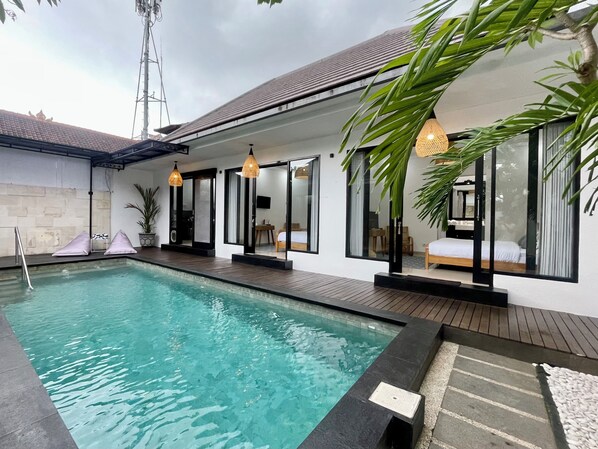 Outdoor pool - Villa Loli Sanur (Denpasar)