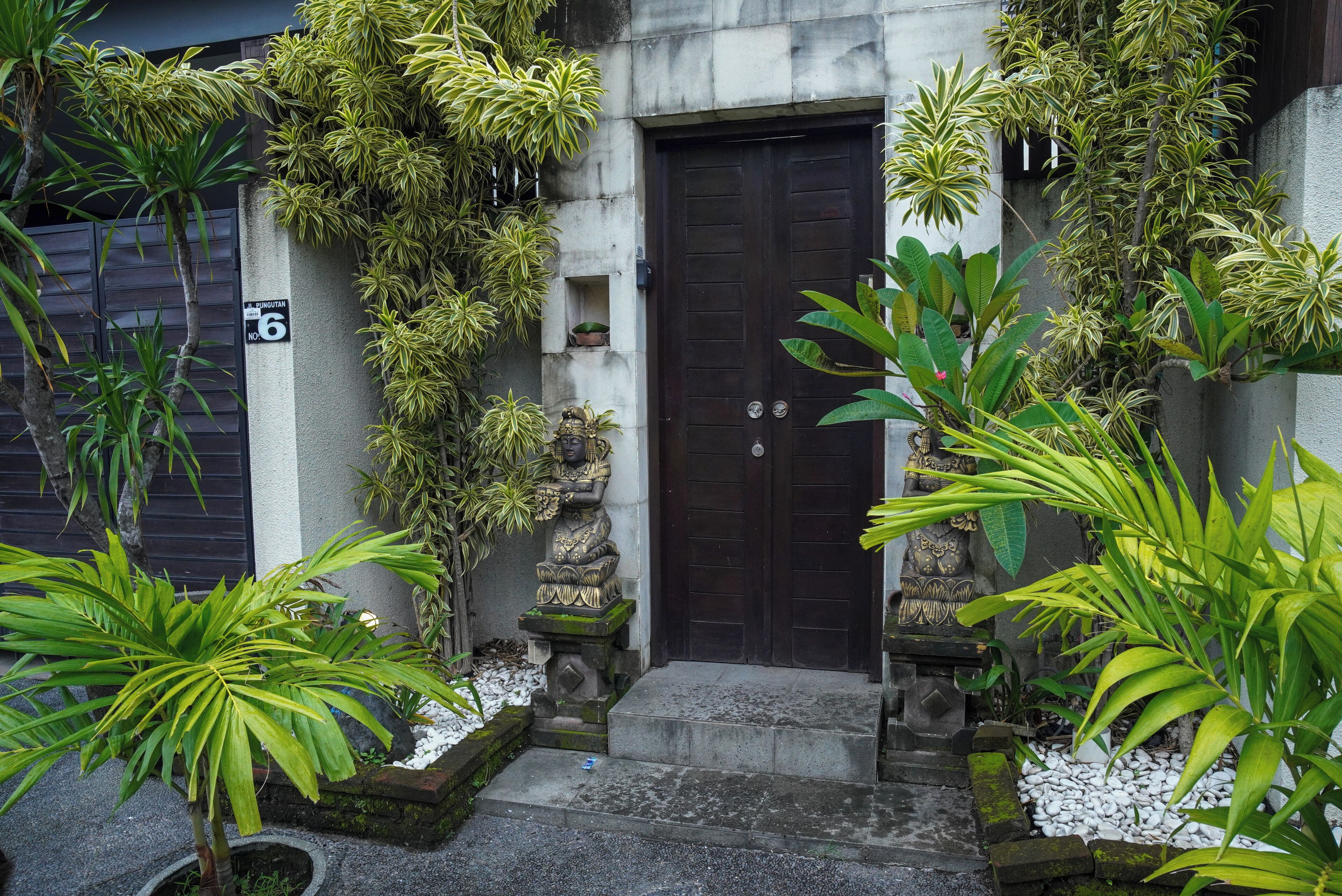 Entrada de la propiedad