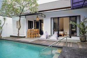 Outdoor pool - Villa Loli Sanur (Denpasar)