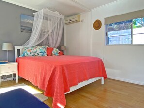 2 bedrooms, free WiFi, bed sheets - Newly Renovated With Pool (Amity)