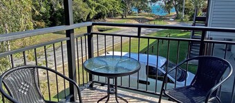 Large Five bedroom Home Close to Rock Wall