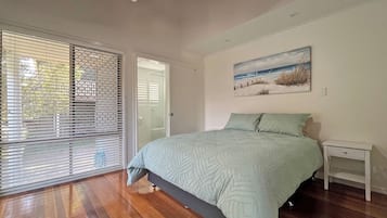 4 bedrooms, WiFi, bed sheets