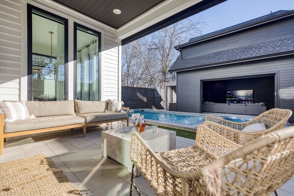 Terrace/patio - Amenities! Pool, Hot Tub, Theater, Outdoor kitchen, Pool House (Austin)