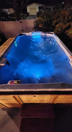 Piscine extérieure, piscine chauffée