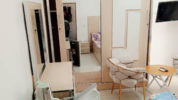 1 bedroom, iron/ironing board, WiFi, bed sheets