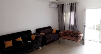 Charming bed & breakfast in fabulous Dakar with WiFi, AC