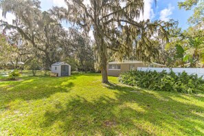 Exterior - Palm Breeze Getaway Tampa (Tampa)