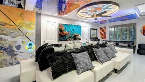 Interior - Luxury 7BR Pool & Spa Retreat in Tempe – 7 Kings or 14 Total Beds -Customizable! (Tempe)