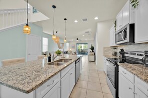 Private kitchen - Sea Breeze Villa (Kissimmee)