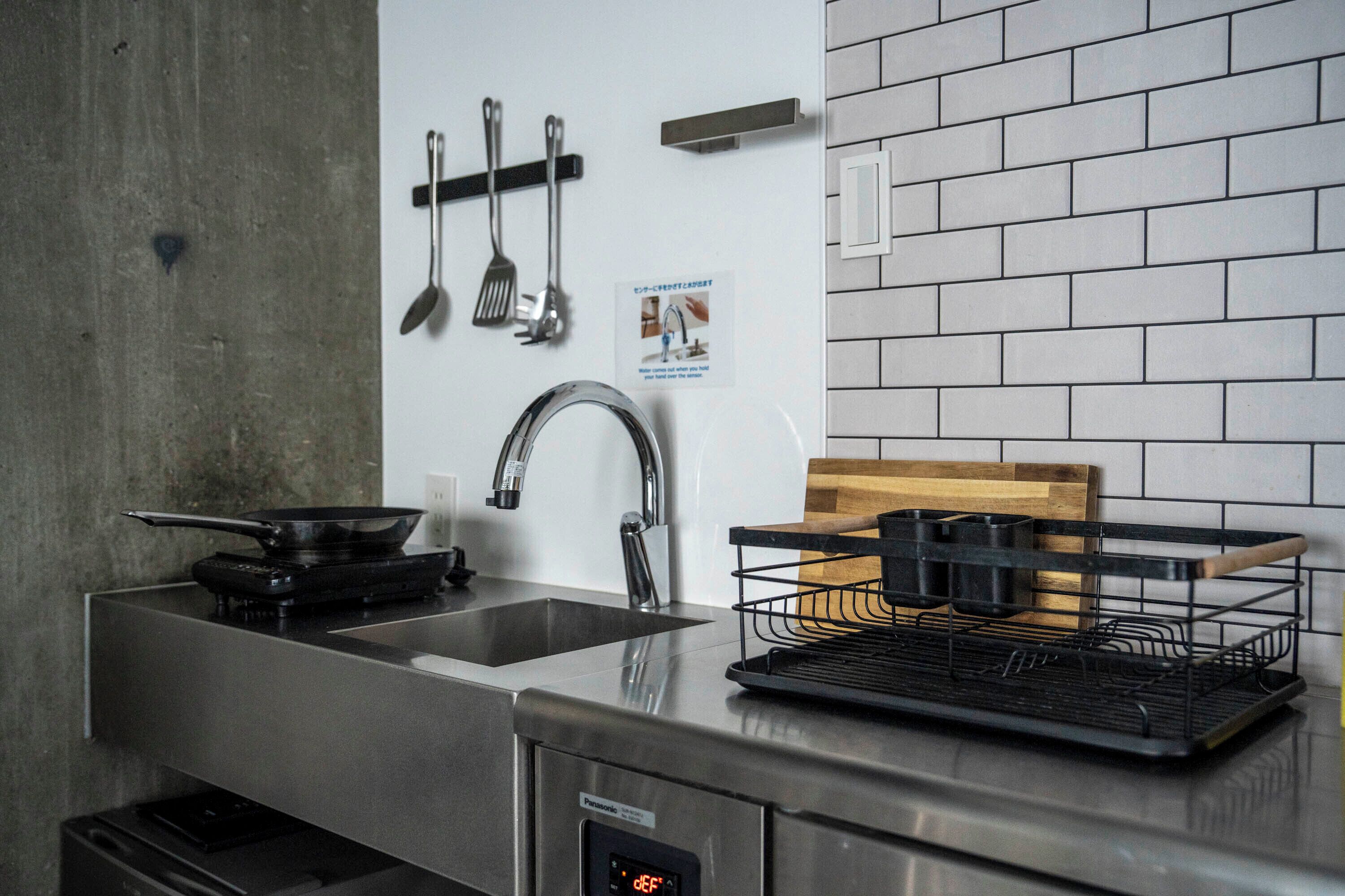 Fridge, microwave, stovetop, toaster