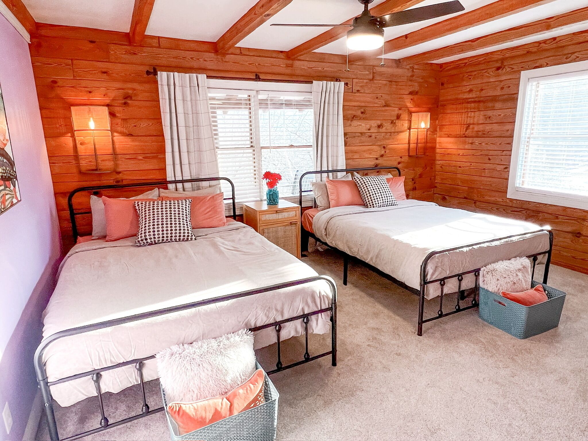 3 bedrooms, desk, iron/ironing board, travel crib