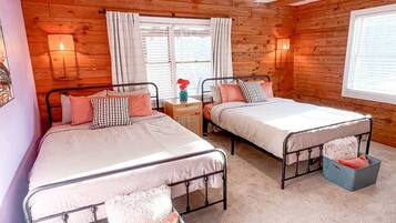 3 bedrooms, desk, iron/ironing board, travel crib