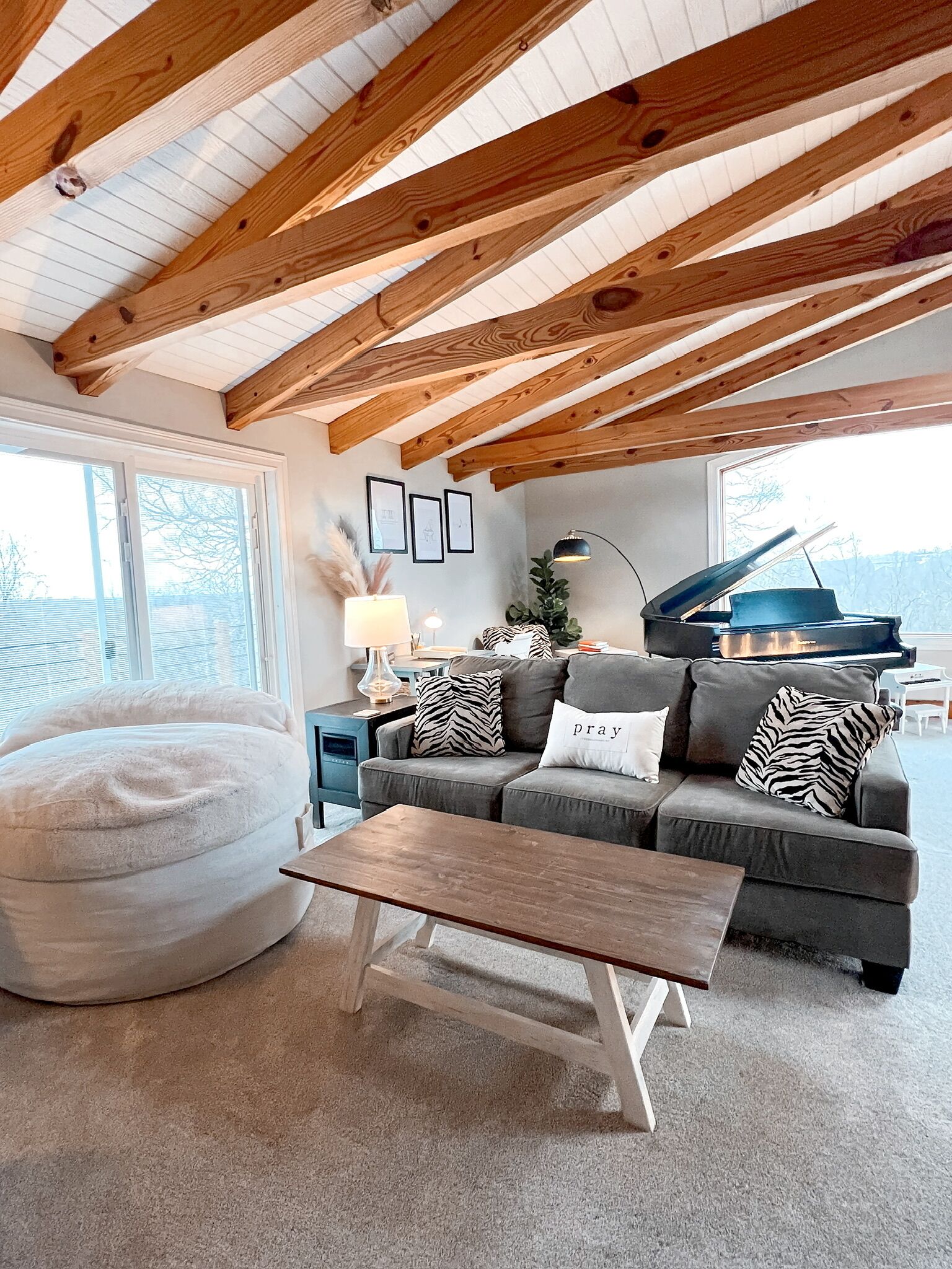 Smart TV, fireplace, table tennis, books