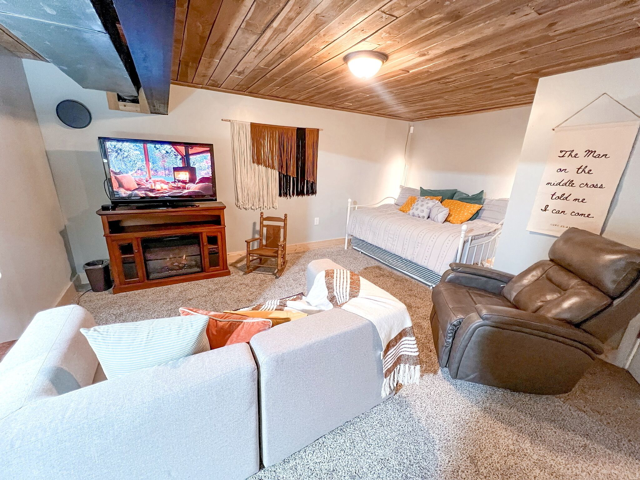Smart TV, fireplace, table tennis, books