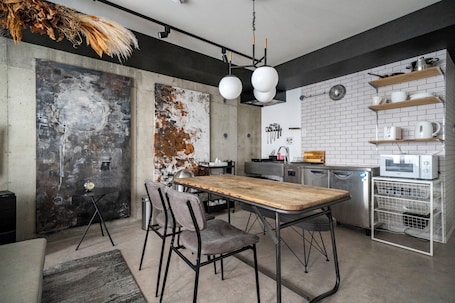 Luxury Apartment | In-room dining