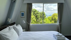 Room - A-Frame 1 (Amodeo Bay)