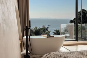 Bañera de hidromasaje privada