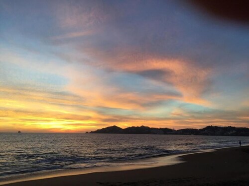 Casa totalmente equipada,with ocean view, beach 5 minutes away! Wifi, 