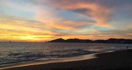 Casa totalmente equipada,with ocean view, beach 5 minutes away! Wifi,