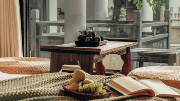 Family Twin Room, Courtyard View | Premium bedding, down comforters, Tempur-Pedic beds
