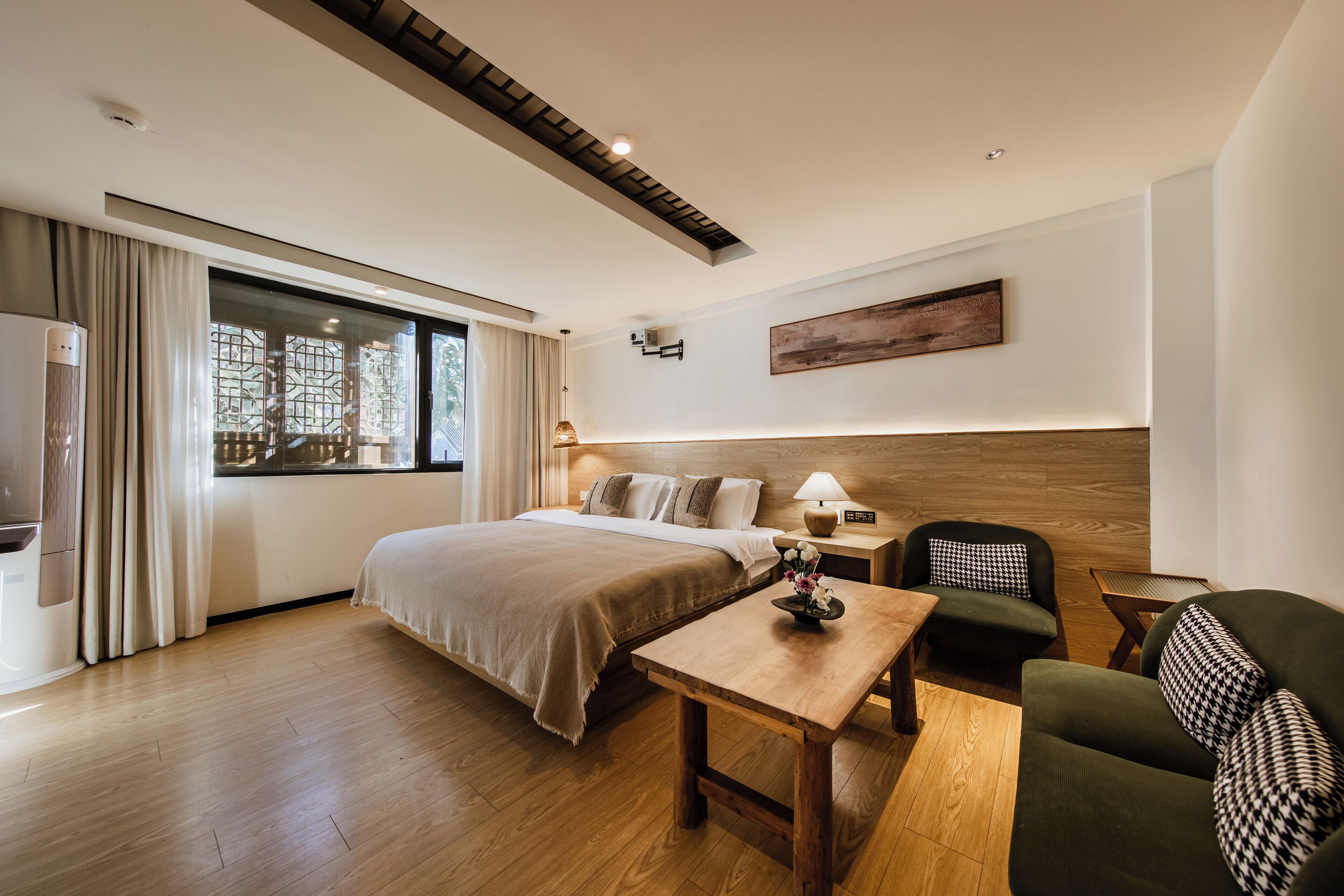 Family Suite, 2 Bedrooms, Courtyard Area | Peralatan tempat tidur premium, gebar bulu kapas, katil Tempur-Pedic 