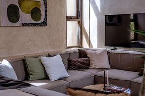 Luxury-Villa, 2 Schlafzimmer, Terrasse, Poolblick | Wohnbereich